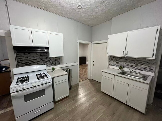 Building Photo - 87 Devon St Unit 2