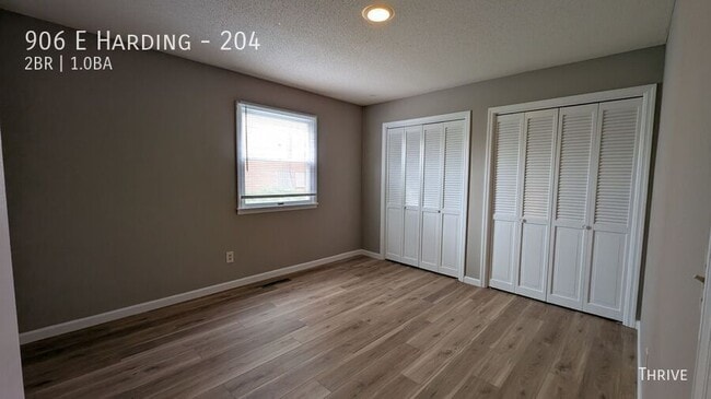 Photo - 906 E Harding-204