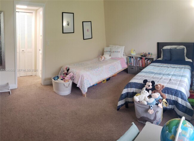 Photo - 550 Oaks Ln Unit 202