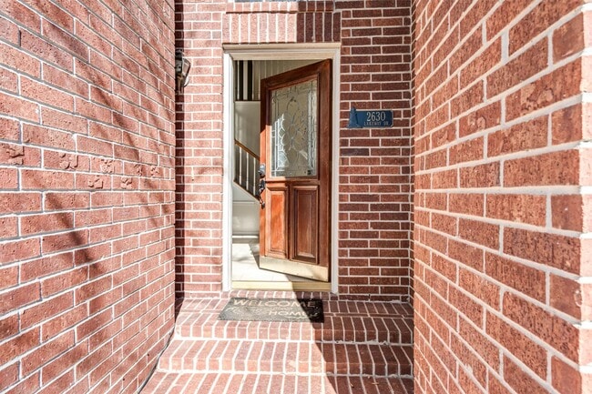 Photo - 2630 Lakeway Dr