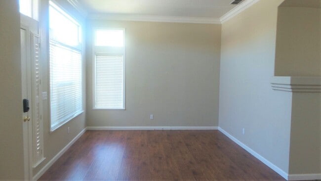 Photo - Vacation where your live!