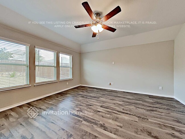 Photo - 717 Jamestown Ln