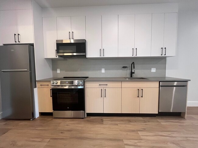 Building Photo - 506 Communipaw Ave Unit 207