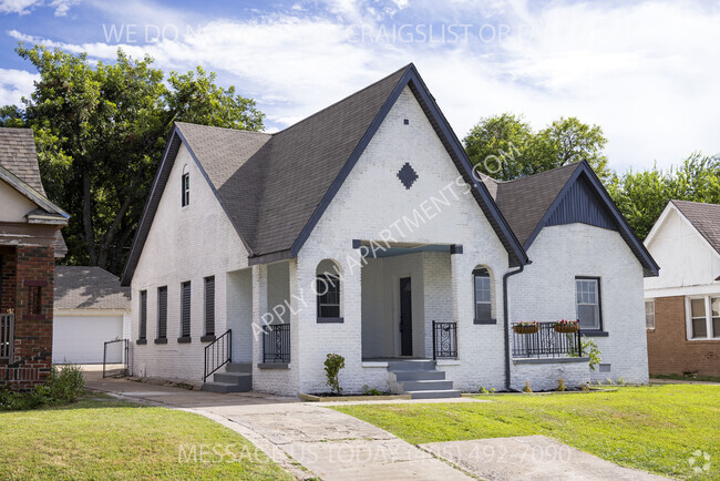 Building Photo - 1016 NE 18th St Rental