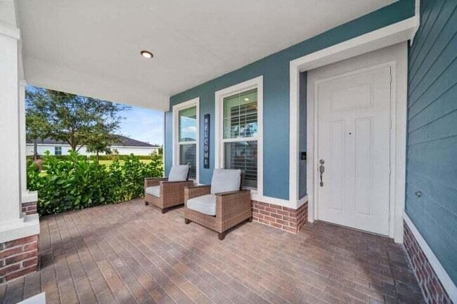 Photo - 898 Sweetgrass St