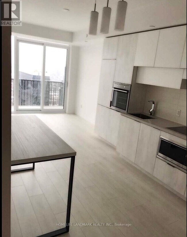 Photo - 8 Eglinton Ave E Unité 1912