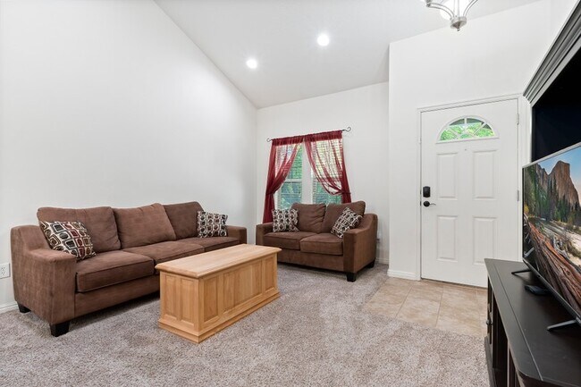 10213 Sacramento Way
