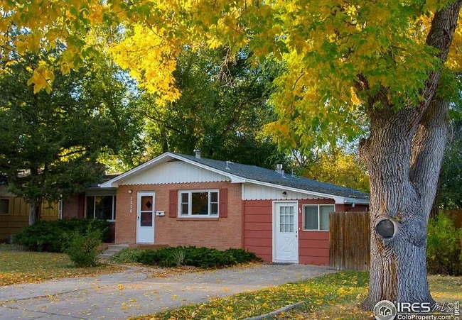 Building Photo - 1316 Lakewood Dr