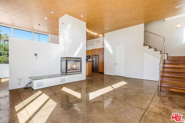 Photo - 2452 Penmar Ave