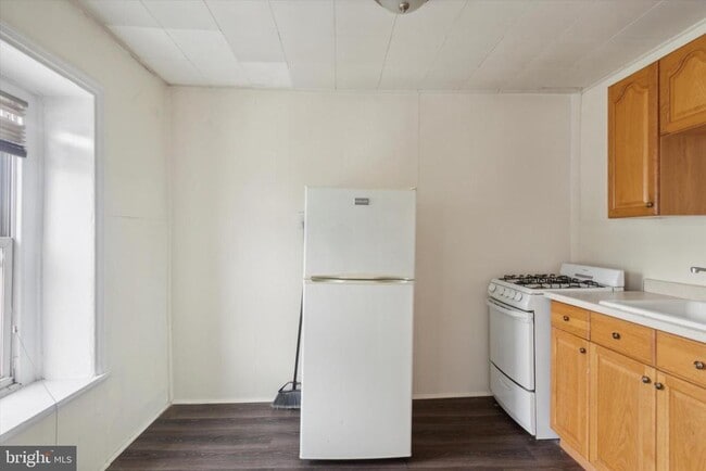 Photo - 448 Krams Ave