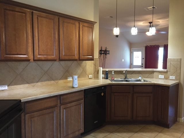 Photo - 220 Gainer Dr