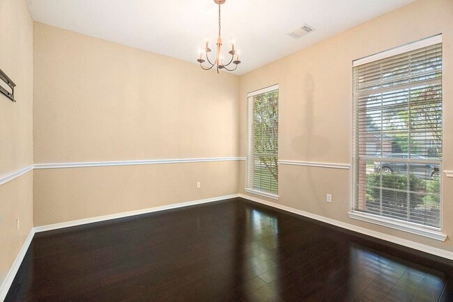 Photo - 6185 Galloway Ln