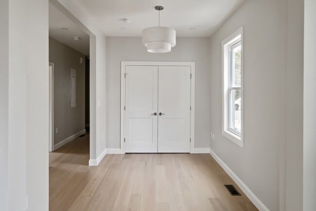 Photo - 206 Byron St Unit 1