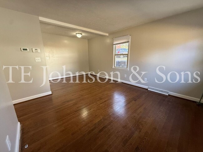 Photo - Cozy Single-Story Duplex Living on Raeford Ave