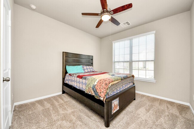 Photo - 29482 Westhope Dr