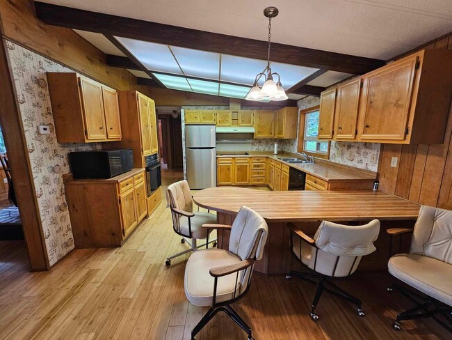 Photo - Lake front on Kings Point-Winter Rental Only Available September 1st through End of May 2026