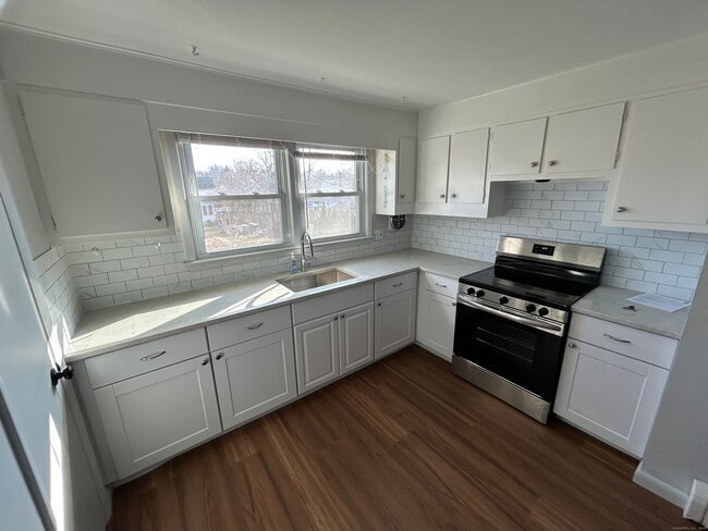 Building Photo - 90 East St