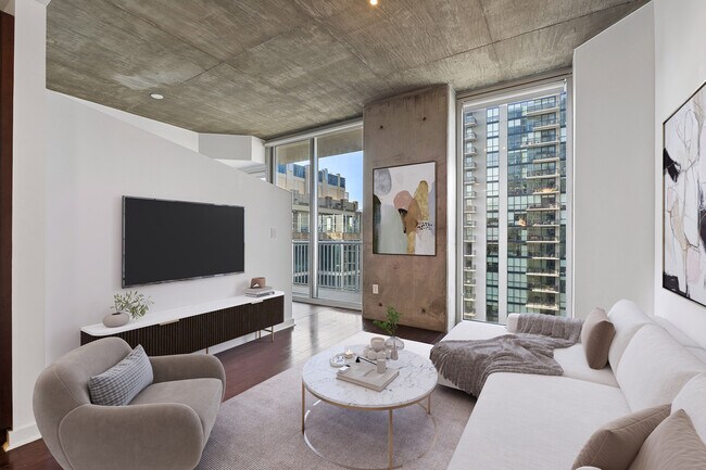 Photo - 855 Peachtree St NE