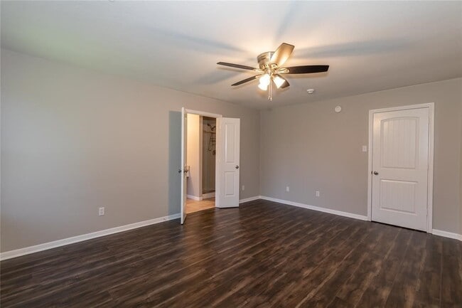 Photo - 8315 Sycamore Ln