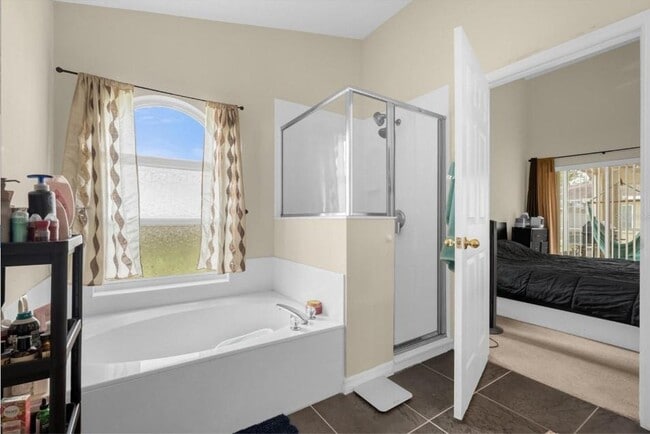 Photo - 818 Oxford Dr