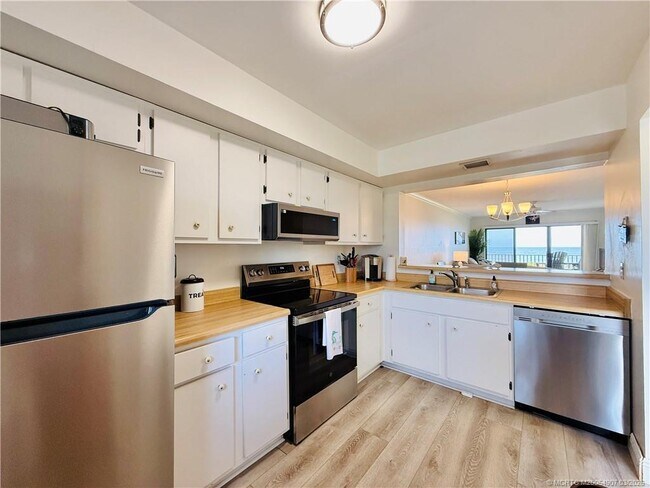 7410 S Ocean Dr Unit 209