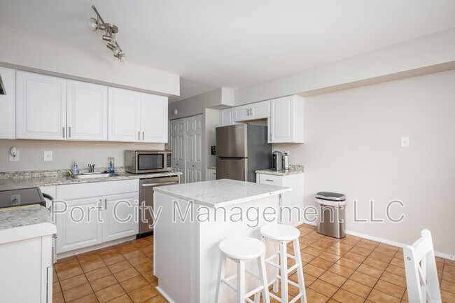 Photo - 1814 E Fairmount Ave