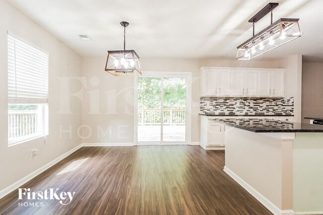 Photo - 244 Polo Field Way