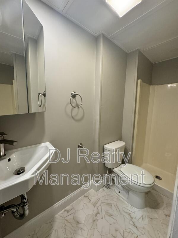 Photo - 60 N Margin St Unit 2