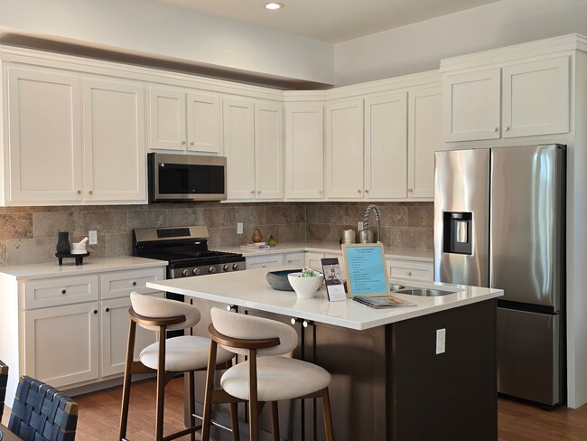 Building Photo - 2822 Camino Mendoza