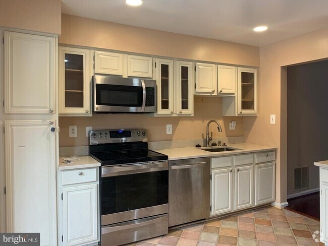 Building Photo - 3027 Mozart Dr Rental