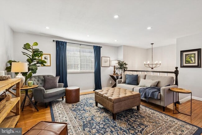 Photo - 5068 Macnamara Dr