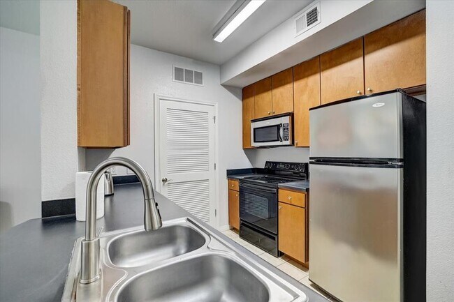 Photo - 2515 Pearl St Unit 210