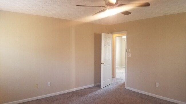 Photo - Marietta Split Foyer Home
