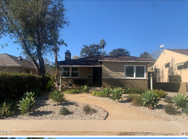 Building Photo - 1523 N Grand Oaks Ave Rental