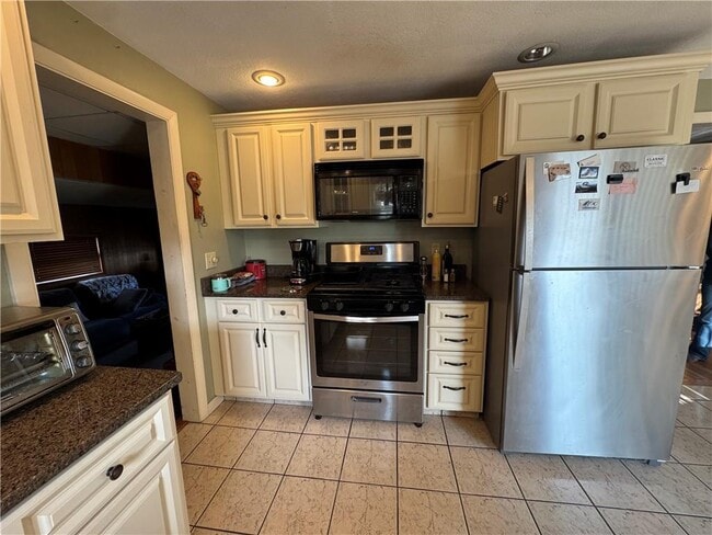 Photo - 73 Armory Dr