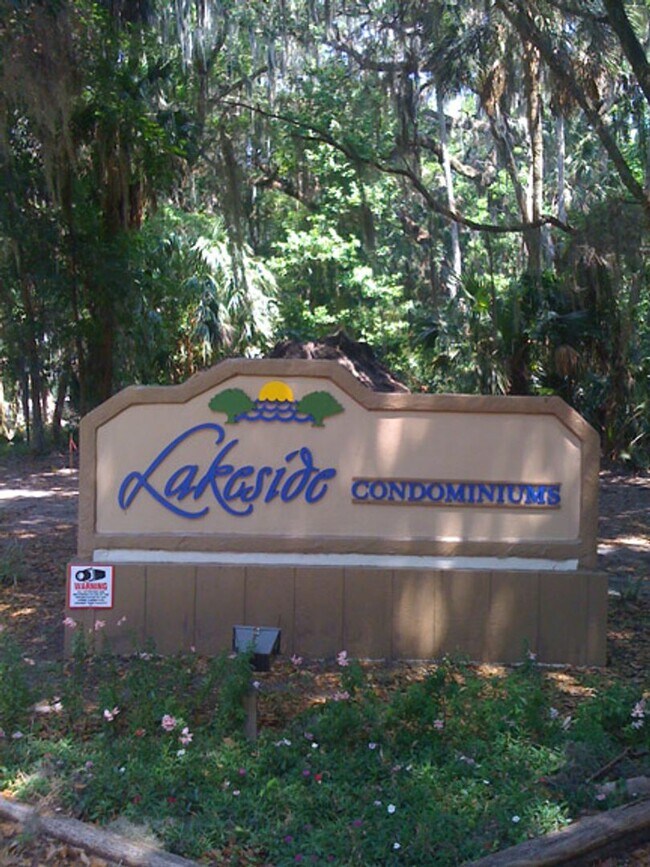 140 Orchid Woods Ct