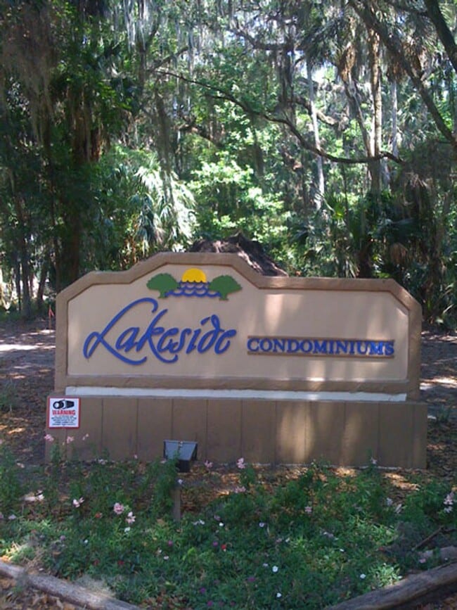Top-Floor 2 Bed / 2 Bath Condo in Sought-A... - Top-Floor 2 Bed / 2 Bath Condo in Sought-A...