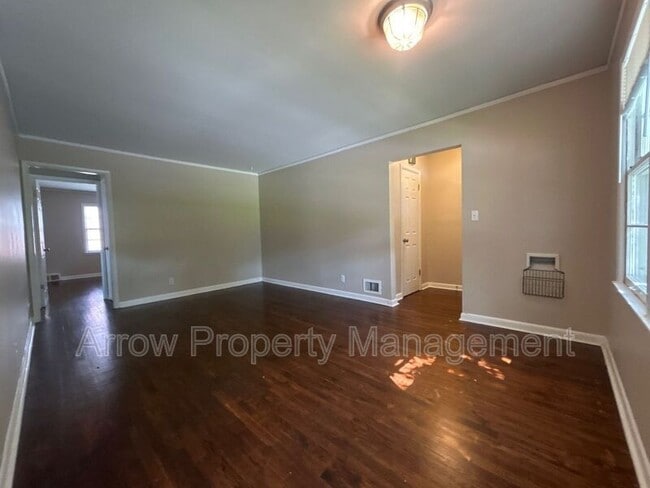 Photo - 5801 Lafayette Ave