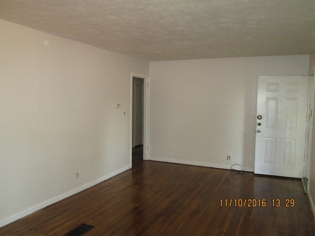 Photo - 2980 Wanda Cir SW