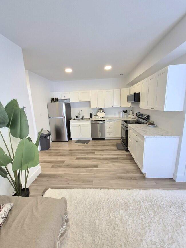 Photo - 2-Bedroom- 1 Bath Apartment for Rent Unit 12