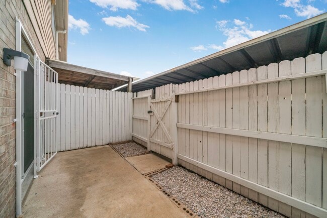 Photo - 6111 Beverly Hill St Unit 39
