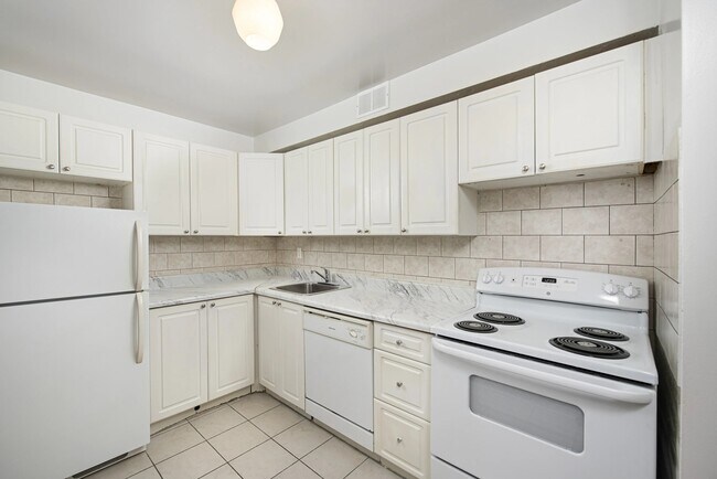 Photo - Summit Place