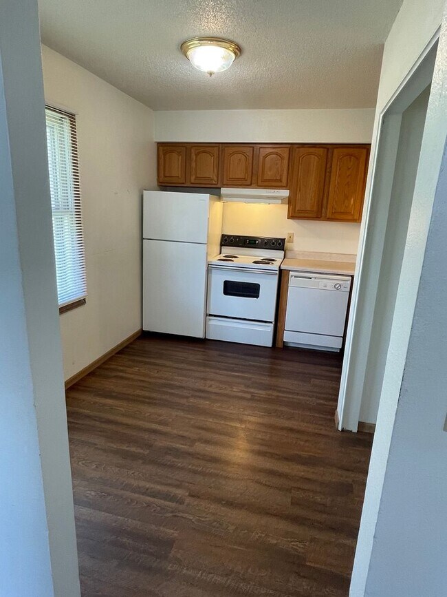 Photo - 809-809-1/2 20th Ave Unidad 809