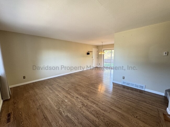 Photo - 1429 Auburn Dr