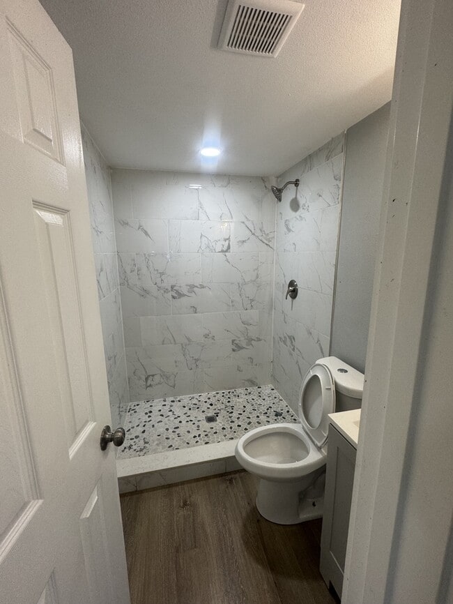 Photo - 207 Milton Rd