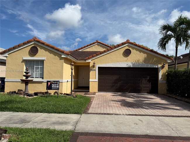 Building Photo - 15921 SW 82nd St Rental