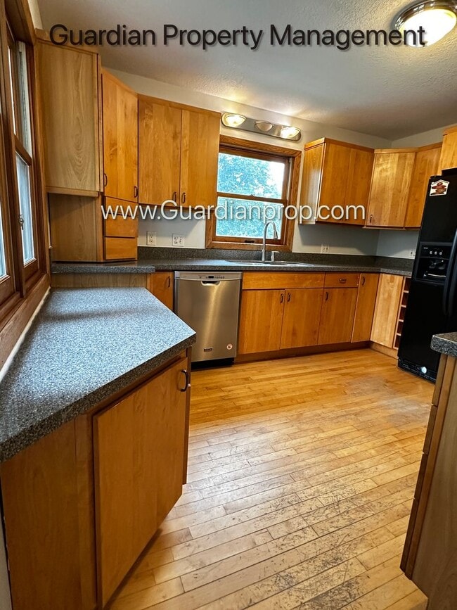 Photo - 16720 Excelsior Blvd