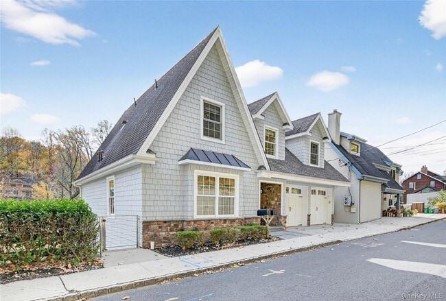 Photo - 165 Piermont Ave