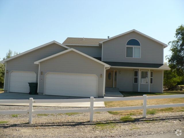 Building Photo - 1544 Oxbow Cir Rental
