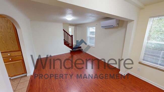 Photo - Wash526/528 Unit 526